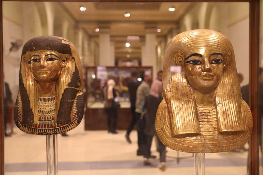 Giza Pyramids, Egyptian Museum, and Coptic Cairo with Lunch