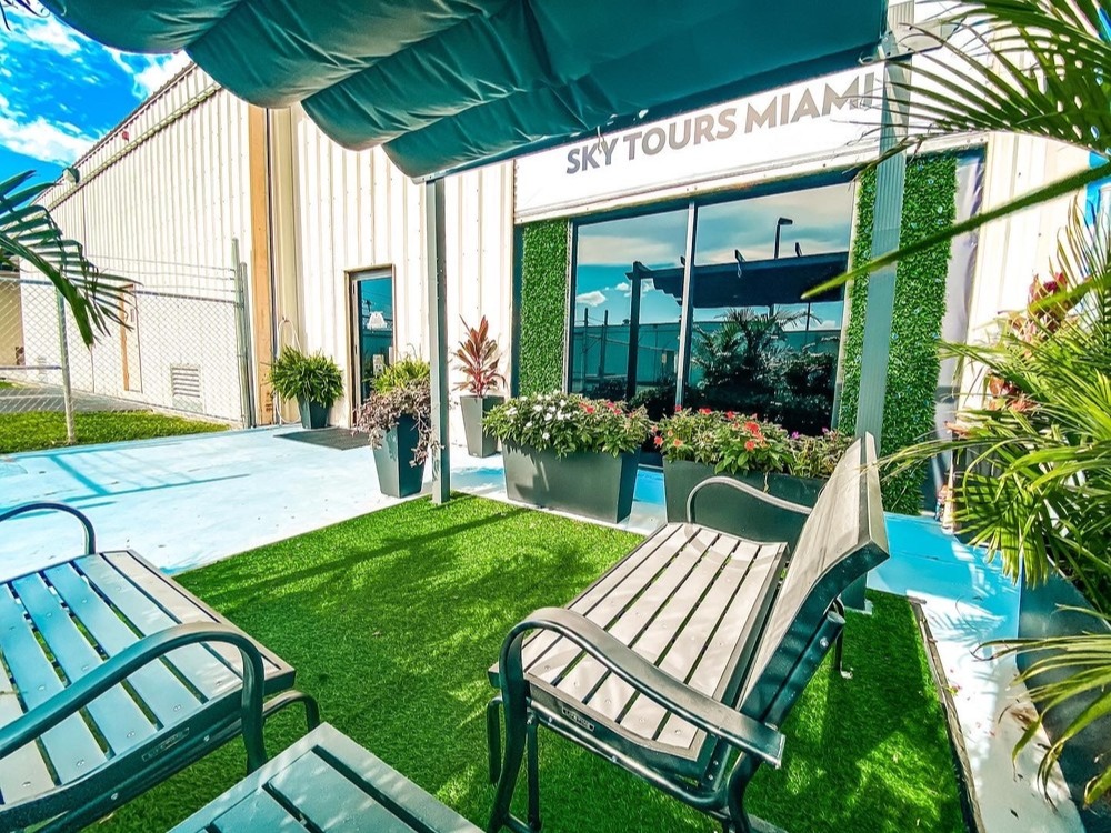 Relax in a comfortable, well-maintained aircraft while experienced pilots share insights about Miami’s landmarks