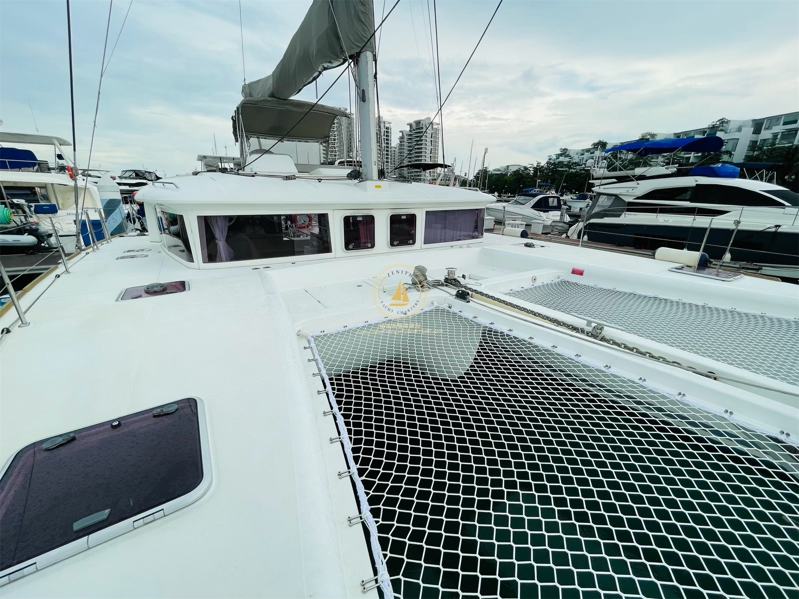 新加坡私人 Zen Sea 2 豪華遊艇租借（Zenithyachtcharters 提供）
