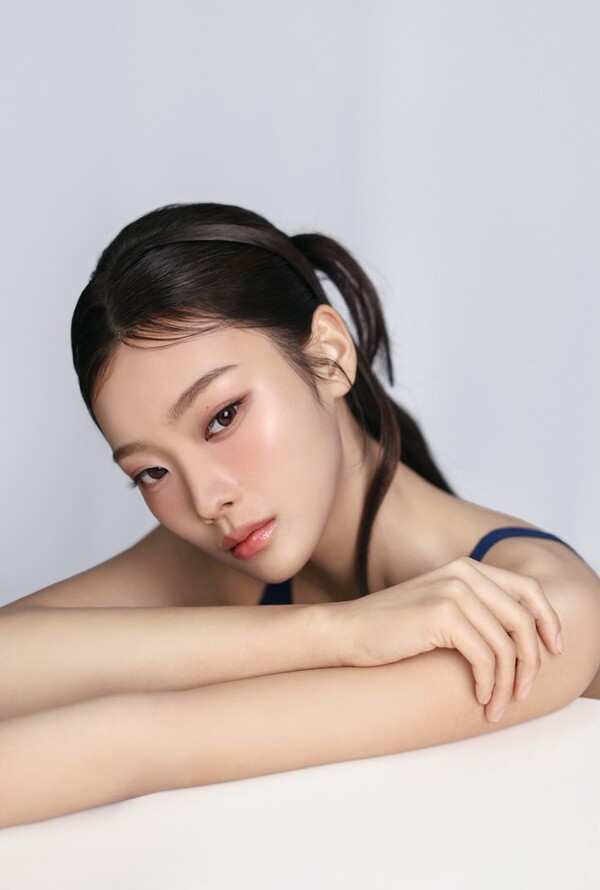 Be a K-pop Idol: Hair, Makeup & Professional Photoshoot