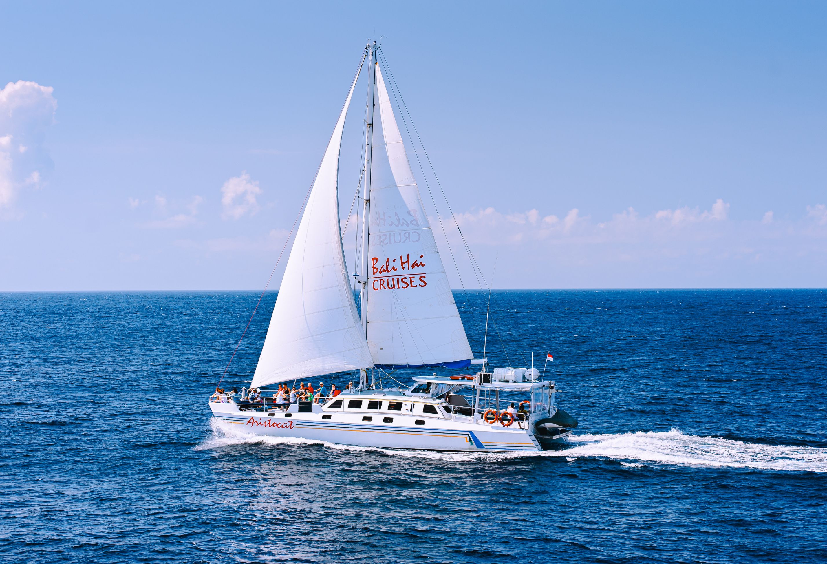 Aristocat Sailing Cruise Tour to Nusa Lembongan by Bali Hai Cruise