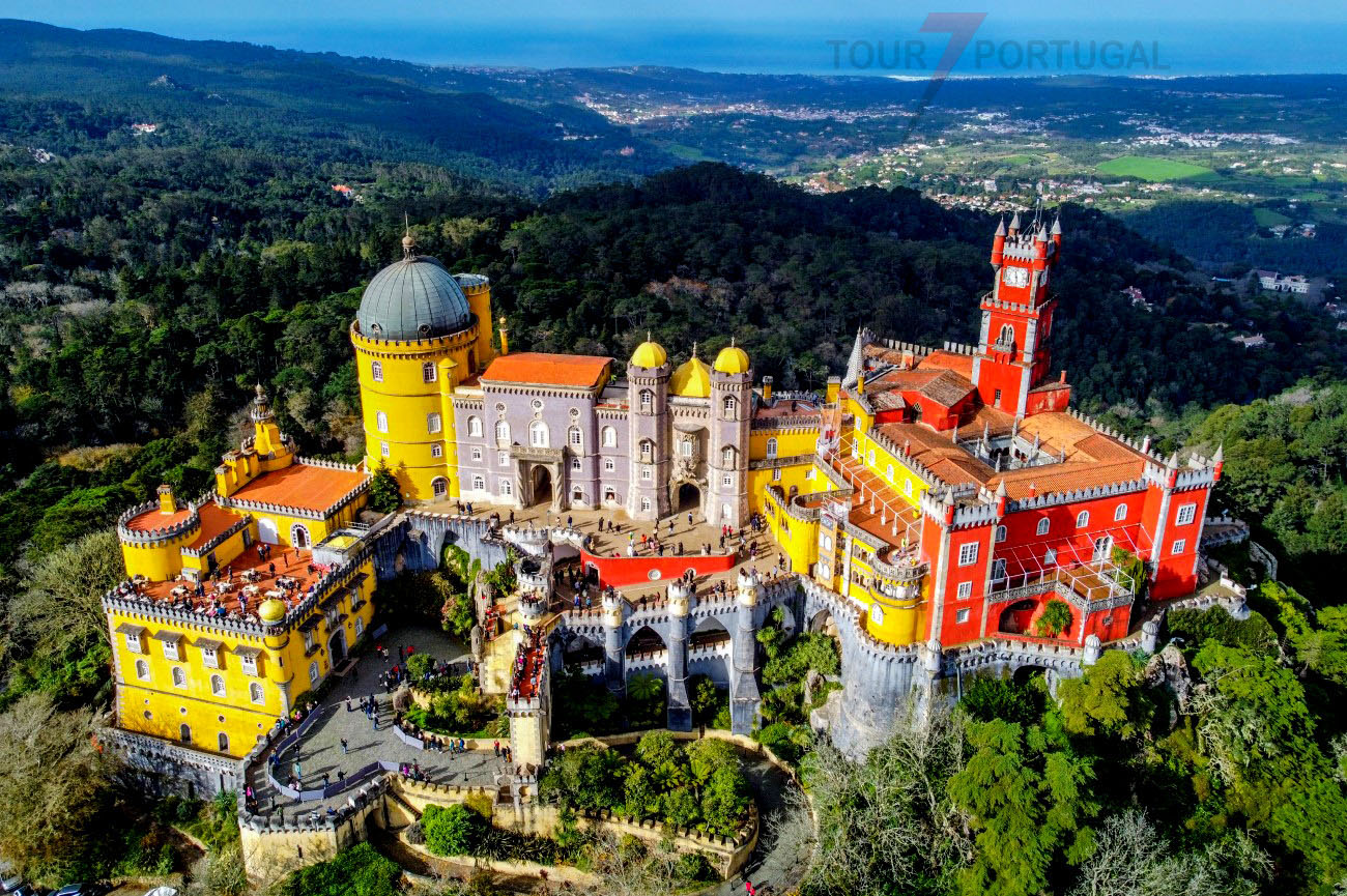 Private Tour: Visit Pena Palace, Regaleira, Moorish Castle, Sintra