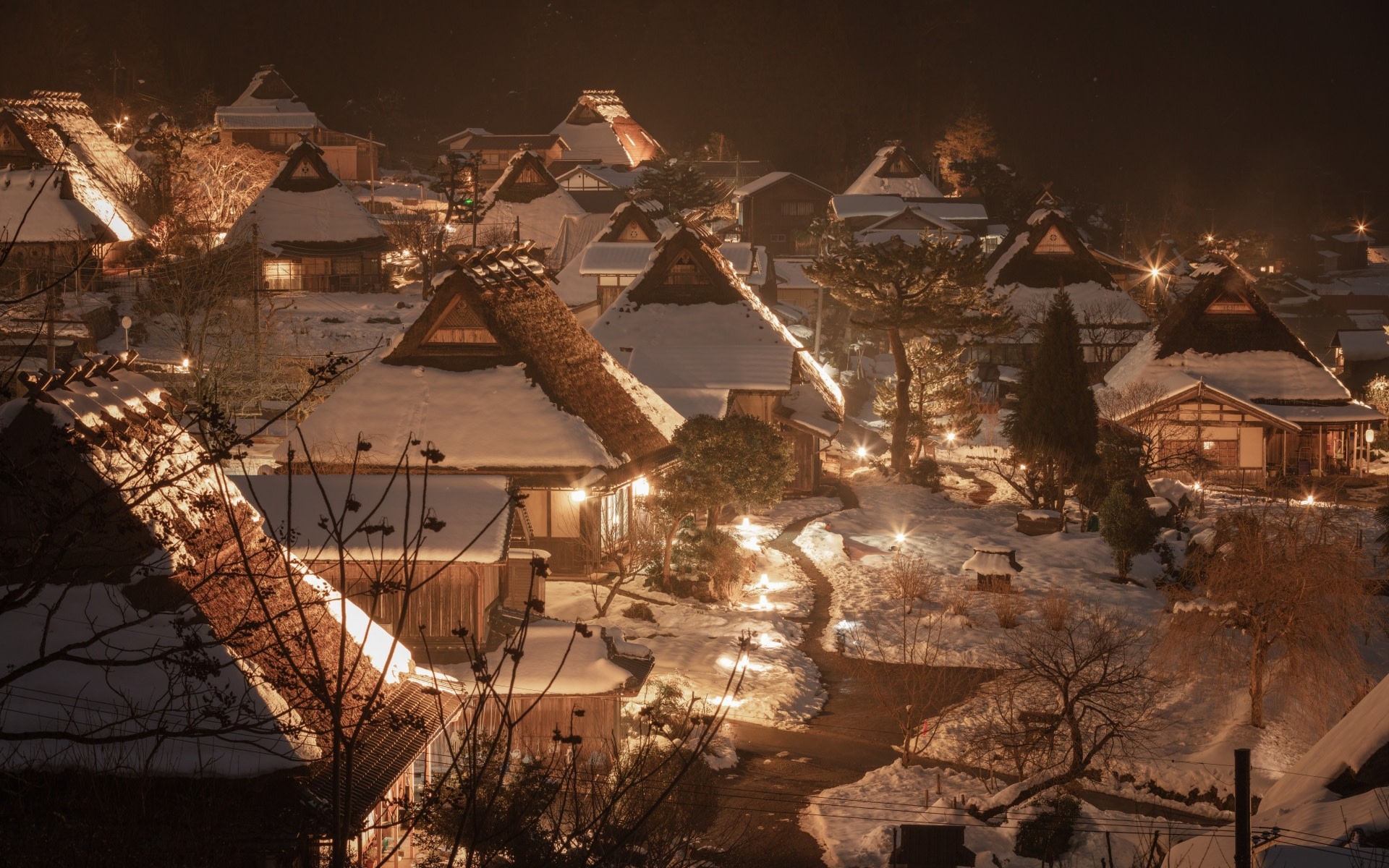 Kyoto Miyama Winter Light Corridor, Amanohashidate, and Ine Boathouse Chartered Car Tour from Osaka/Kyoto (Chinese-speaking driver)