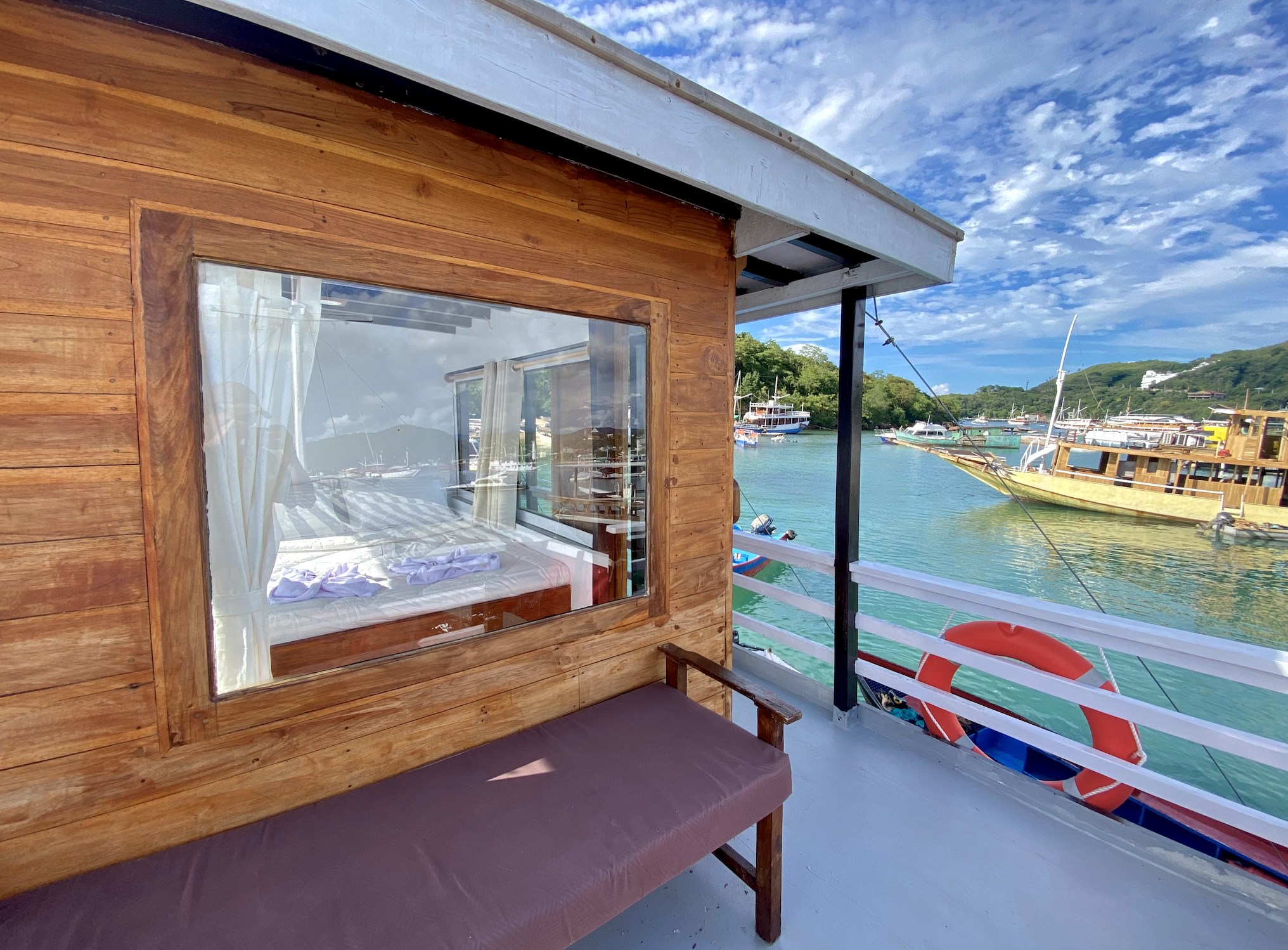 Ophelia Phinisi Sailing 科莫多島船宿之旅 拉布安巴佐