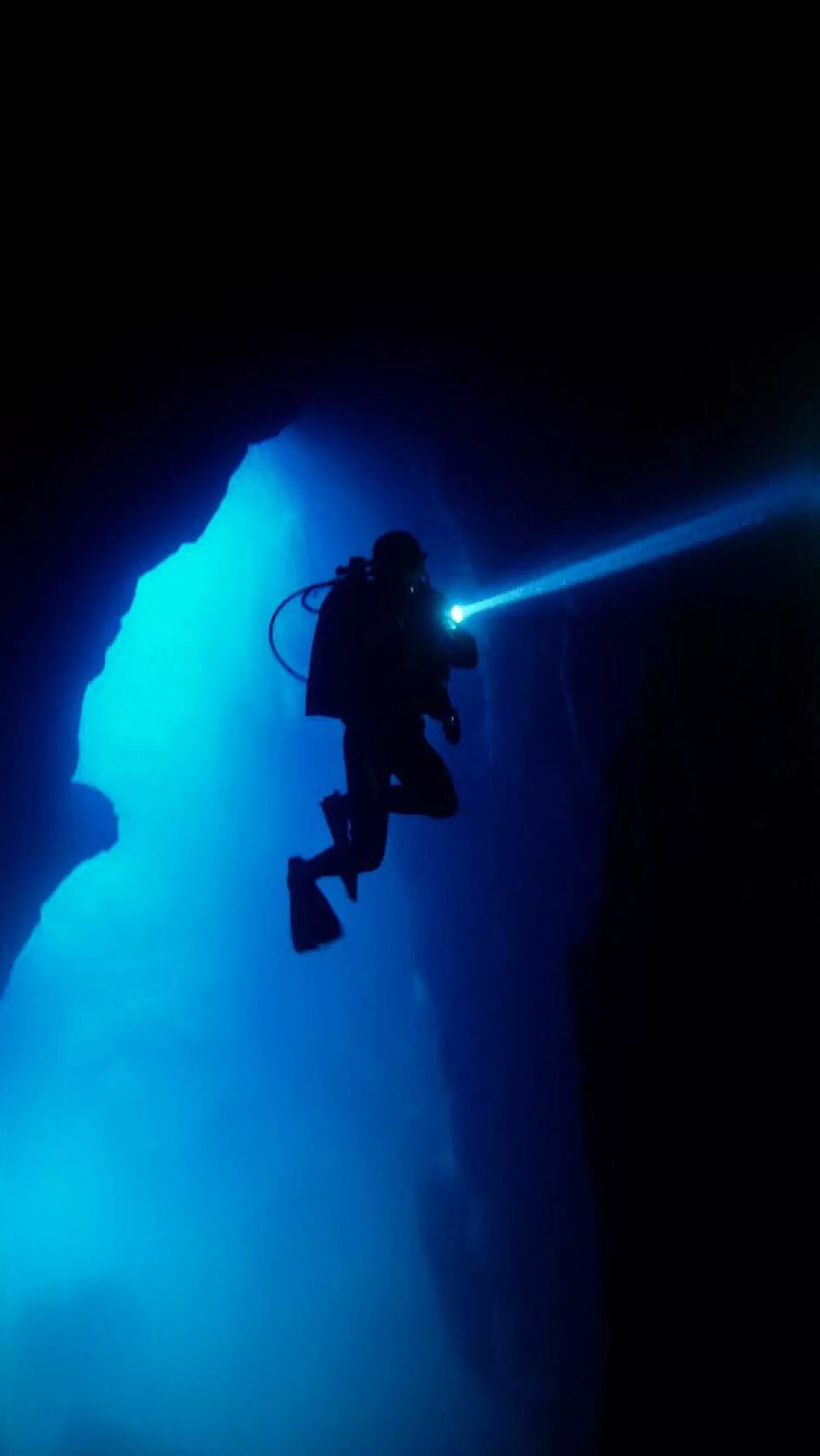 超越極限潛水：梅諾卡島 PADI 5* 中心的高階電子學習