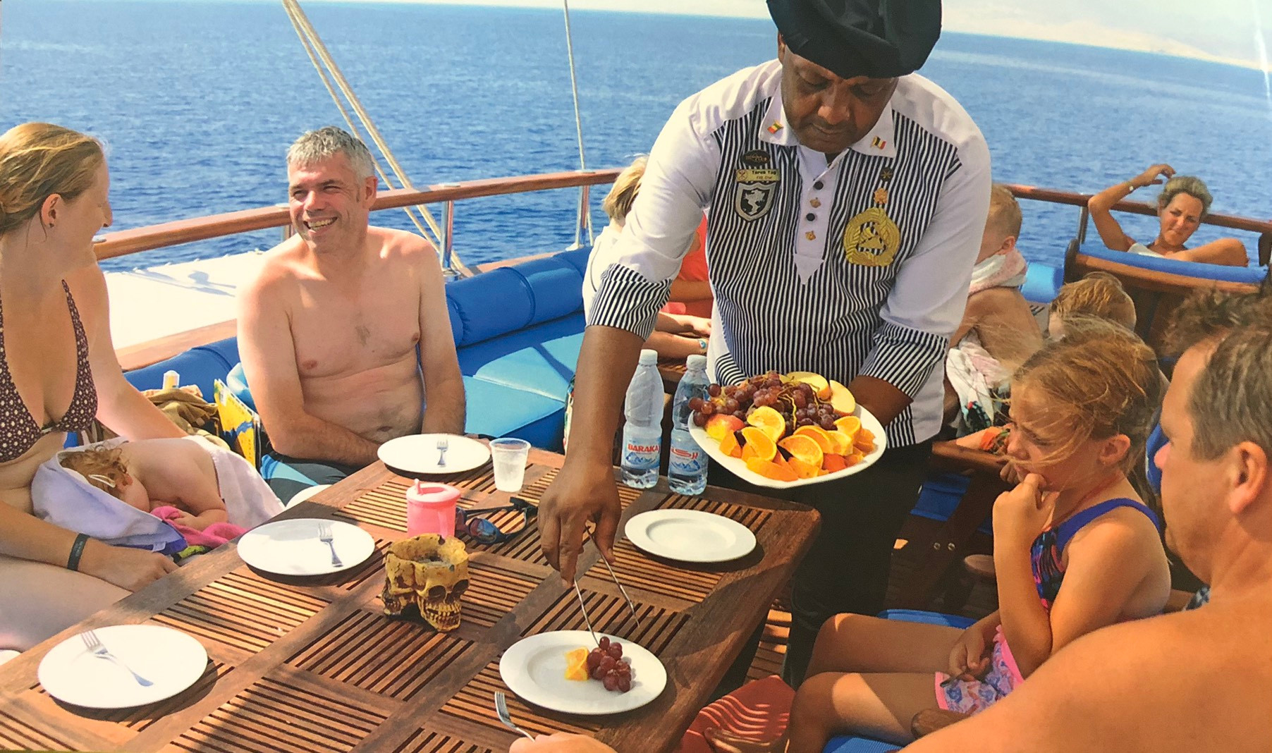 馬爾馬里斯海盜船之旅