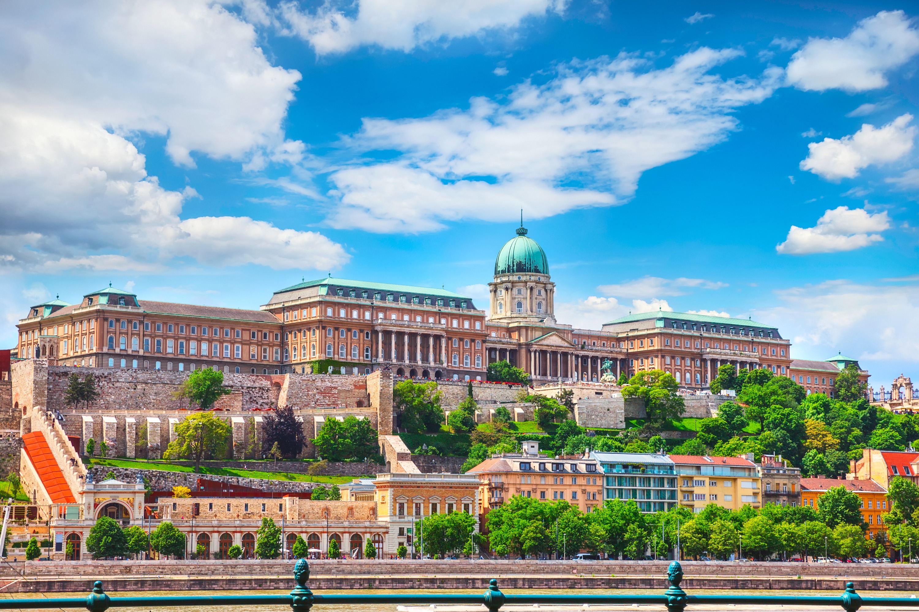 Budapest Grand City Half-Day Tour with a Parliament Visit