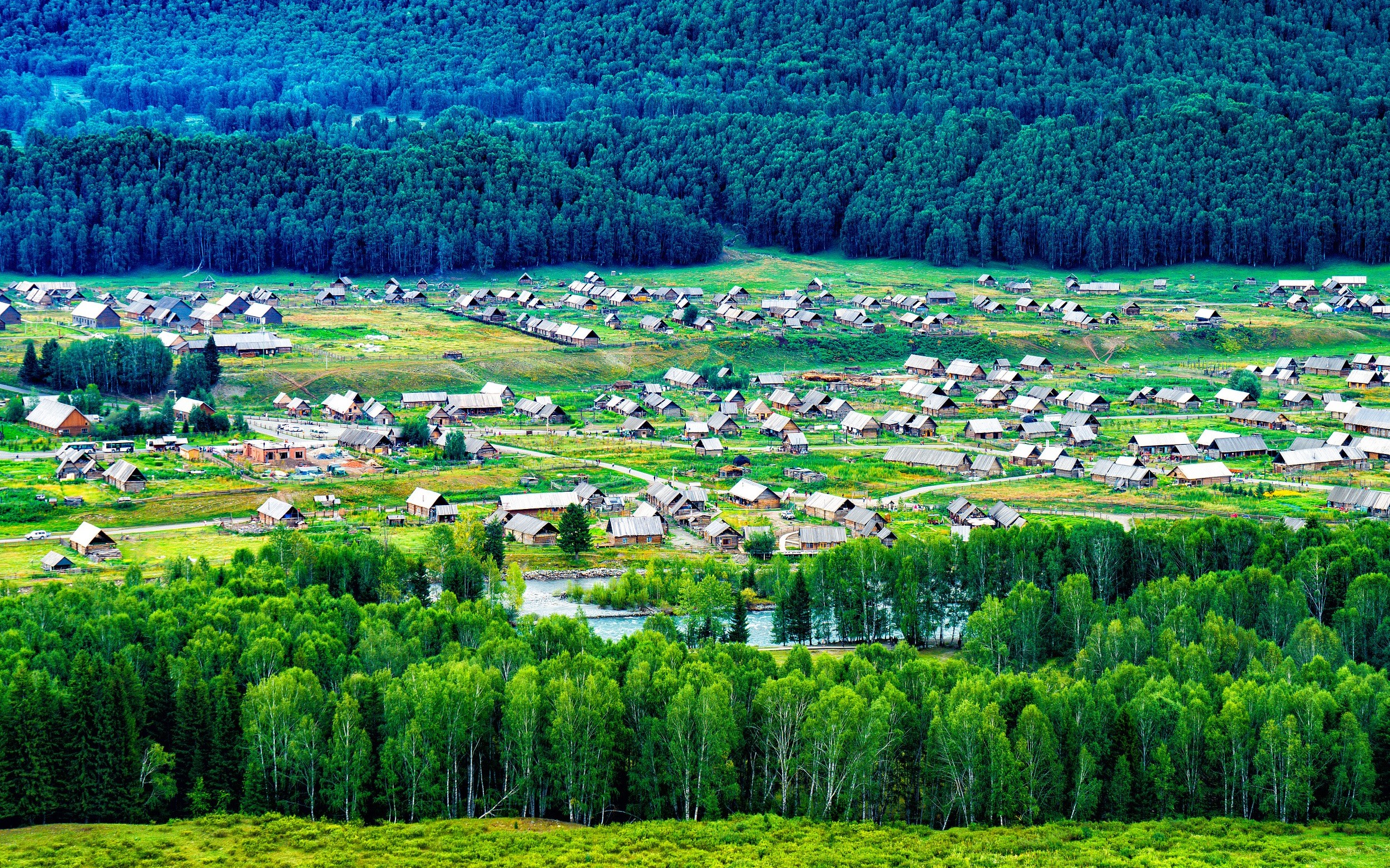 Panoramic View of Northern Xinjiang: 8-Day Essential Loop of Xinjiang Tianshan Tianchi + Hemu + Kanas + Sailimu Lake | 1+1 First Class