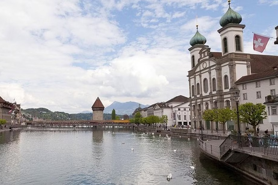 Lucerne City Private Walking Tour