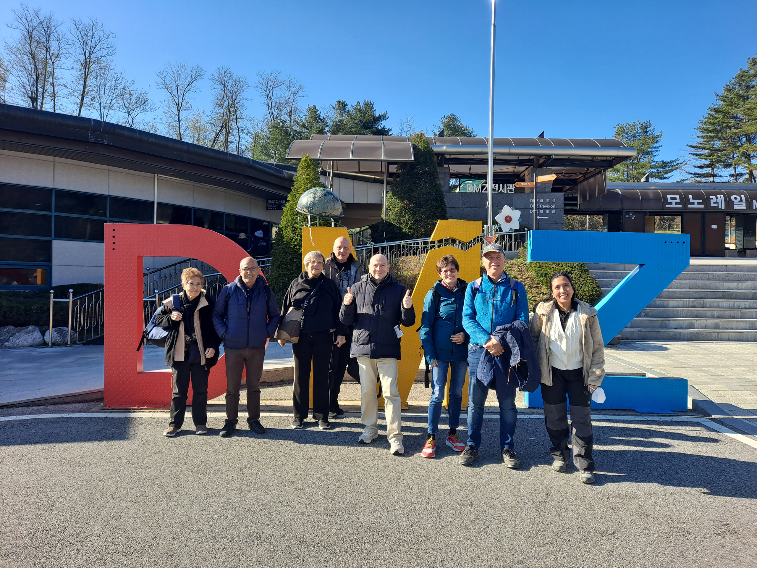 臨津閣讓您一窺韓國歷史與 DMZ 非軍事區的獨特面貌，擁有眾多標誌性地標、紀念碑和全景視野，絕對是您 DMZ 非軍事區之旅的必訪之地。