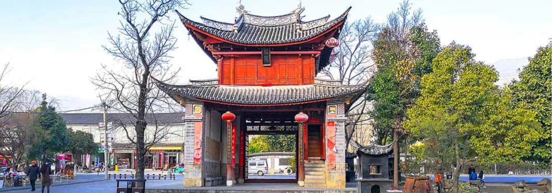 Depending on your time, you can visit Xizhou Town. Xizhou Town is a main residential district for Bai Nationality, as a birthplace of Dali culture; it is also a famous historic cultural town of Bai Nationality.