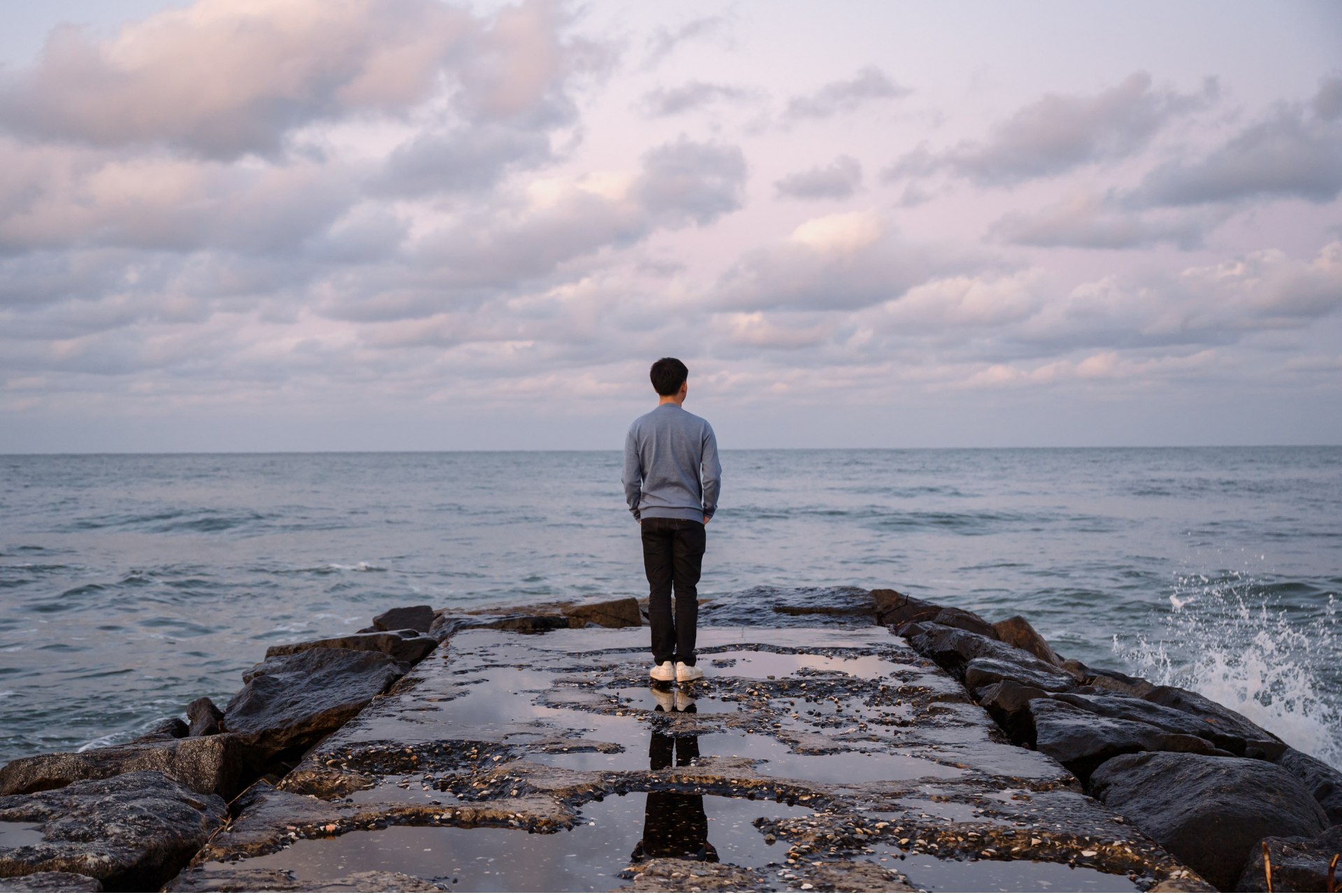 注文津海水浴場是江原道最知名的海灘之一，位於江陵市東海岸沿線。