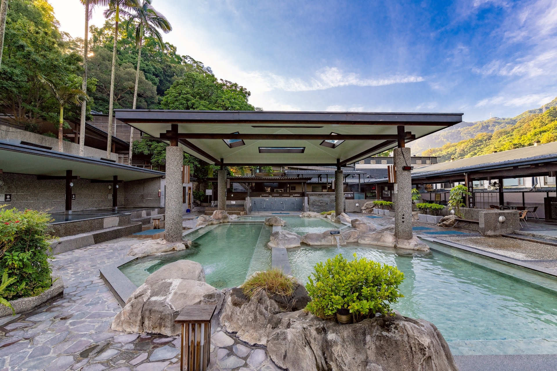 New Taipei: Sanxia Dabangen Forest Hot Spring Hotel - Forest Park Tickets, Open-Air Hot Spring SPA, and Hot Spring House for Two