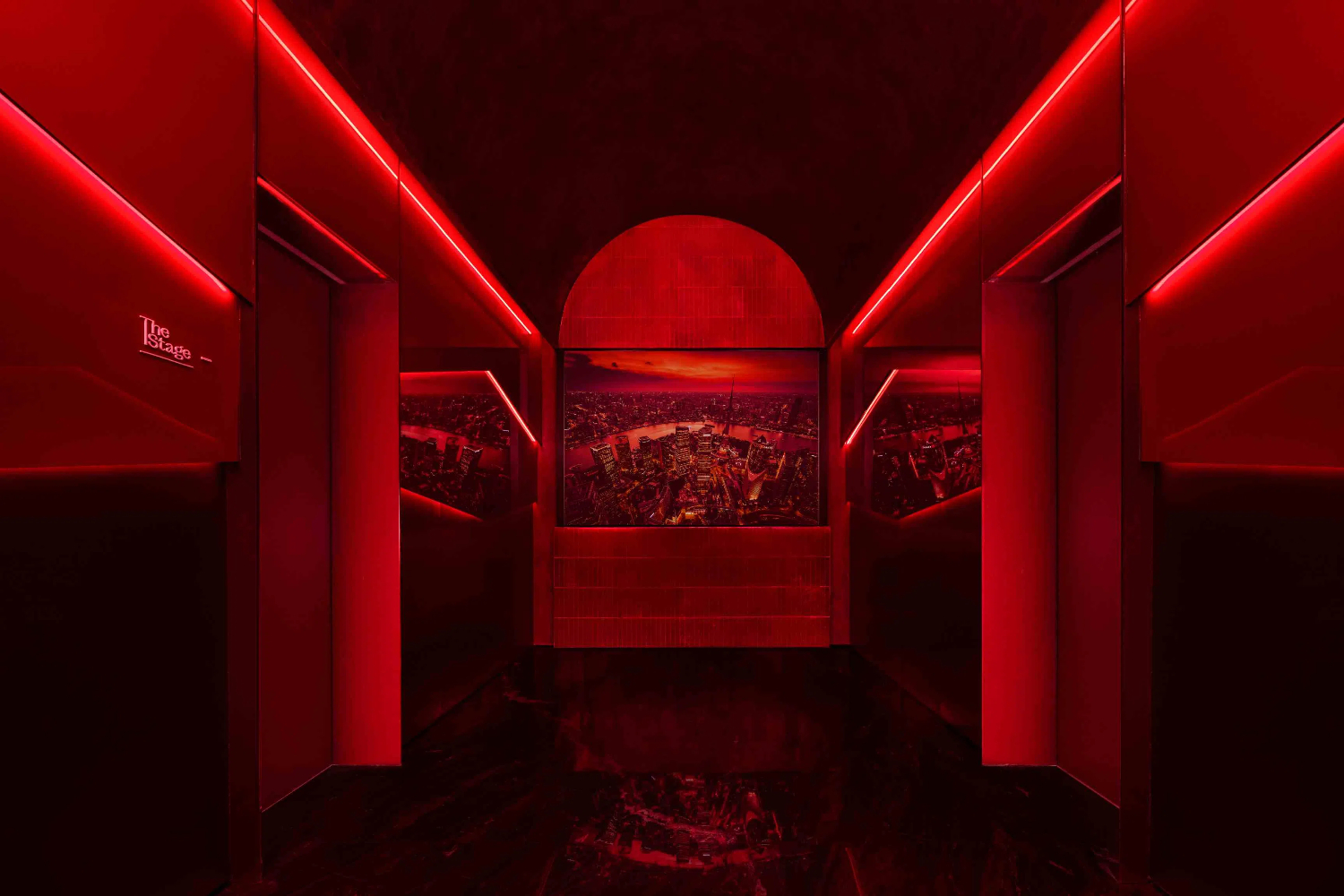 每一幕採用不同高級材質、色彩、光影、香氛與音樂,打造出五感歸一的融合體驗 每一幕採用不同高級材質、色彩、光影、香氛與音樂,打造出五感歸一的融合體驗