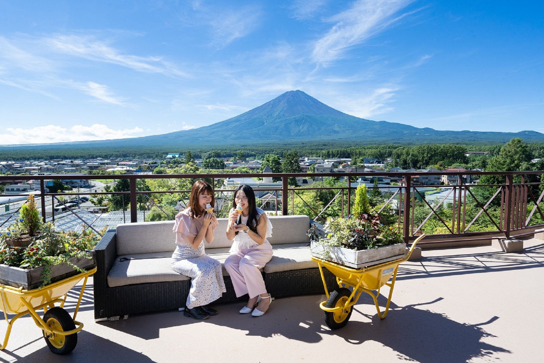 日本三大奇祭「吉田火祭」＆富士山五合目＆富士河口湖庭園一日遊 (新宿出發)