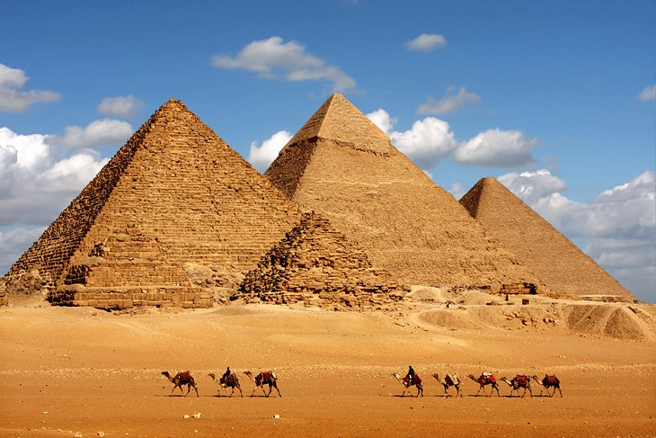 Giza Pyramids Half Day tour with lunch 