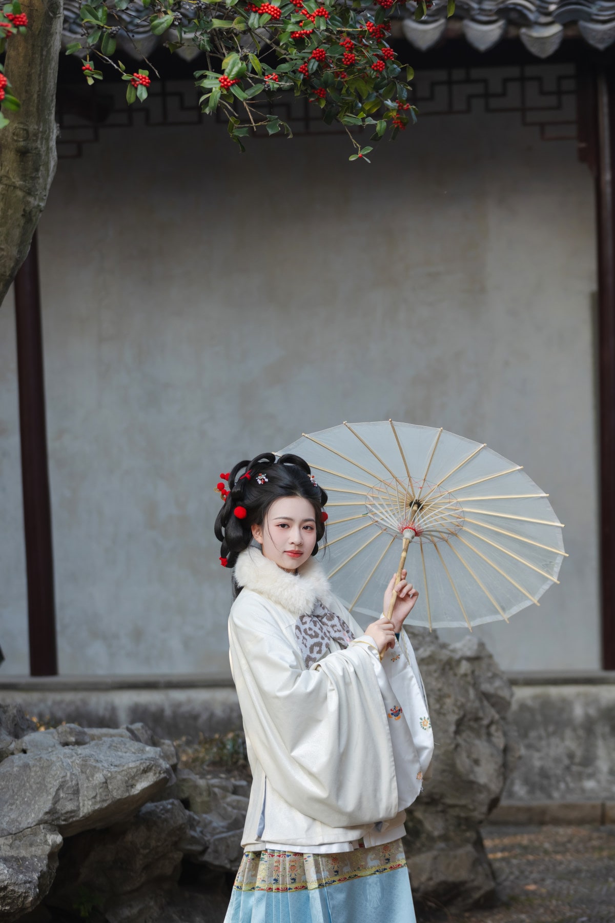 蘇州漢服旅拍（含漢服服裝+化妝+髮型髮飾+道具+底片全送）