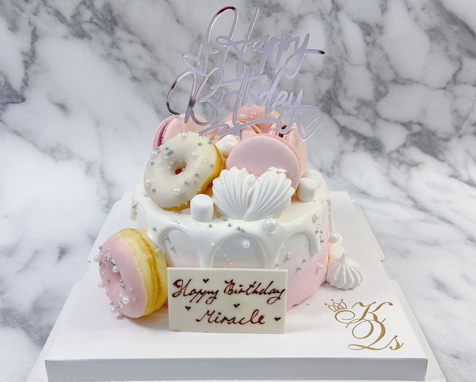 King & Queens Sweet Factory丨Fantasy macaron donuts cakes丨Favour cartoon theme丨Pick up at Kwun Tong or delivery to HK, KL, NT