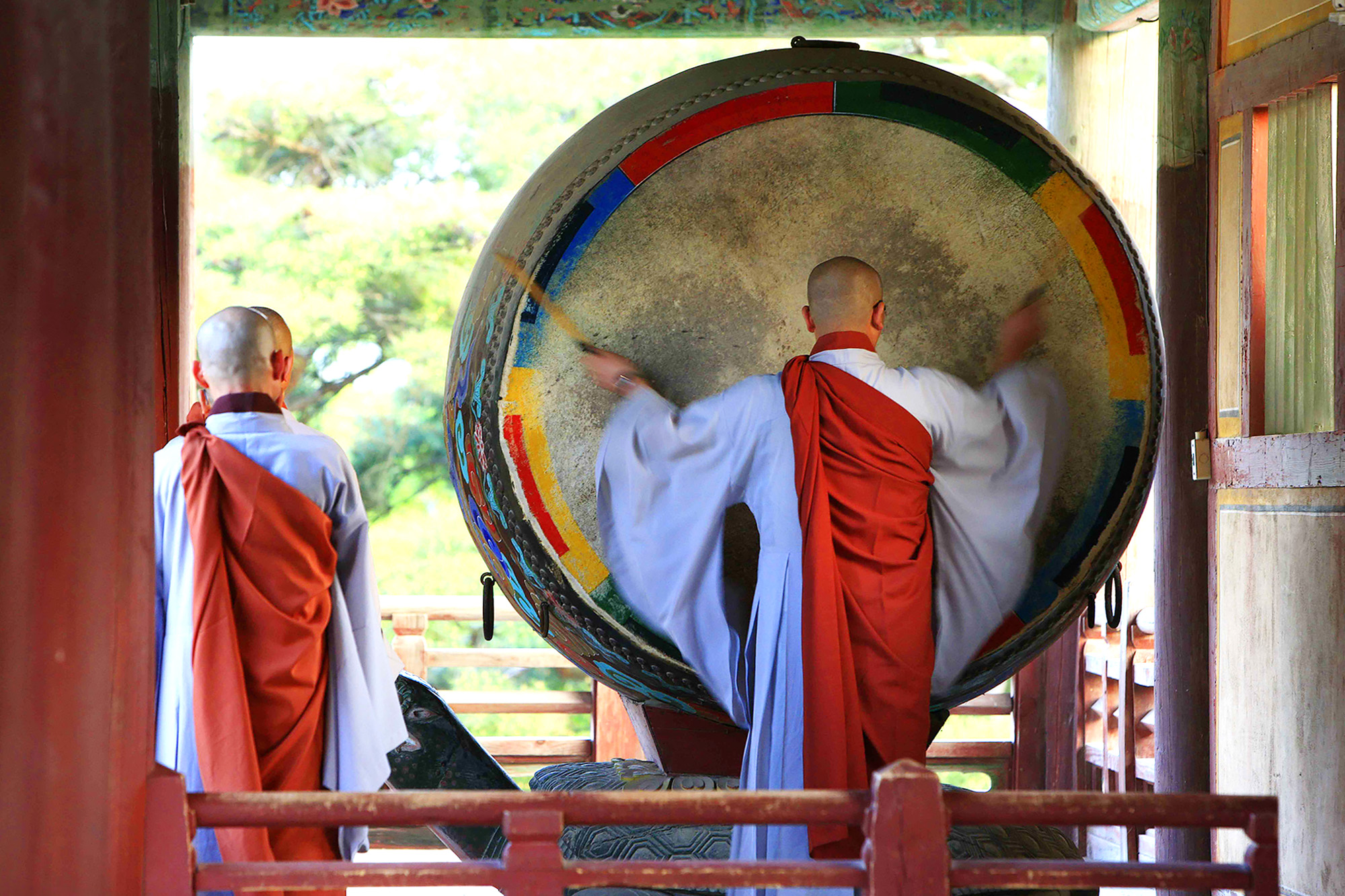 Originally built in the 8th century during the Silla Dynasty, Bulguksa Temple features stunning architecture, stone pagodas, and serene surroundings.