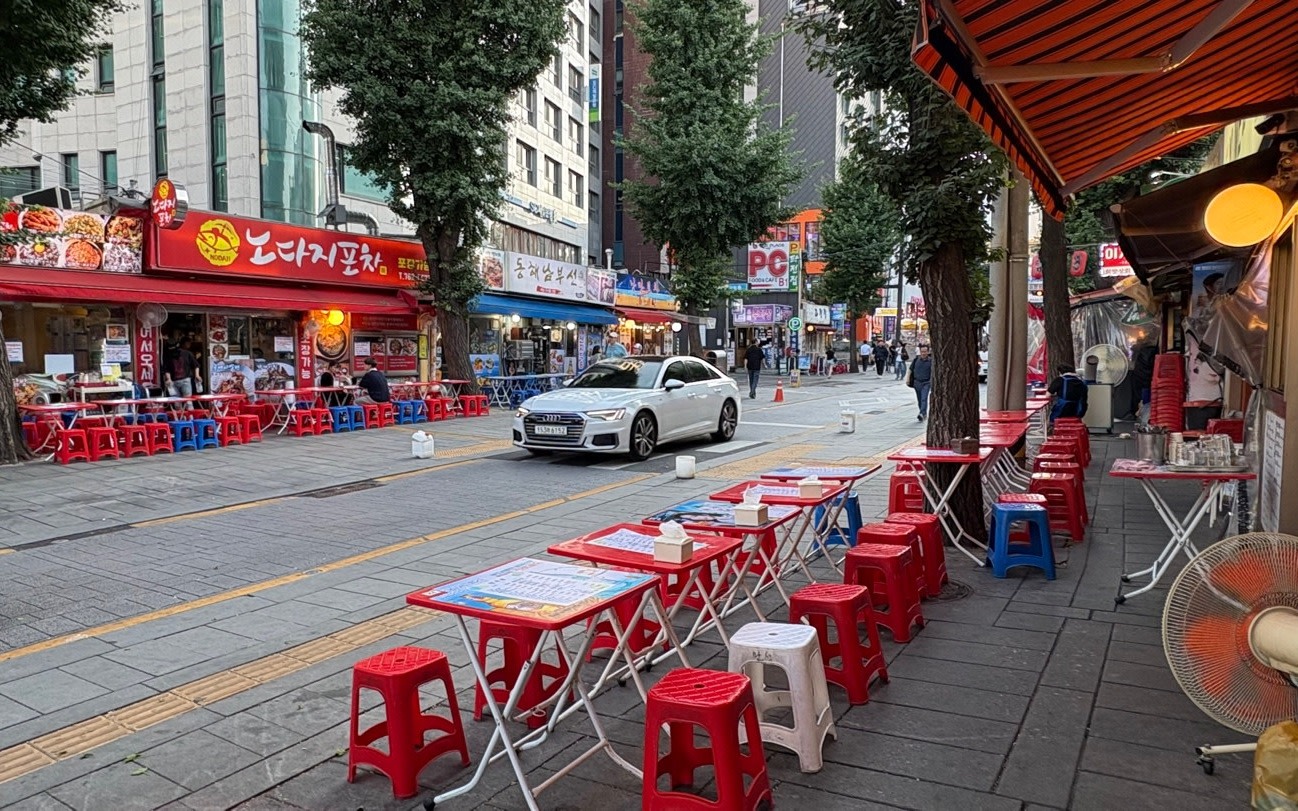 Midnight Pocha Crawl: The Real Korea Begins After Dark