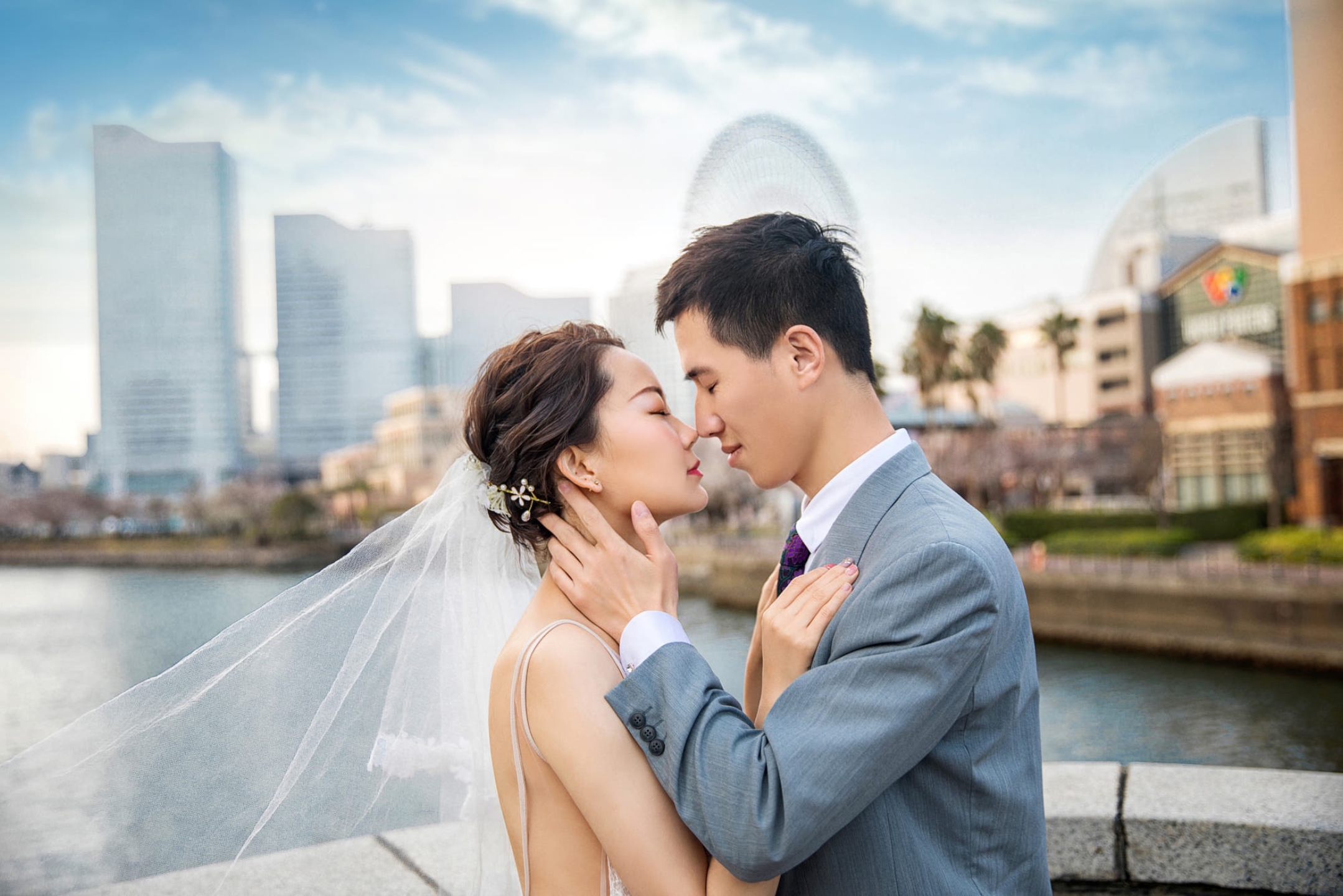 大棧橋碼頭：現代化的木製甲板，可俯瞰海灣和未來港的城市天際線，非常適合拍攝夜景