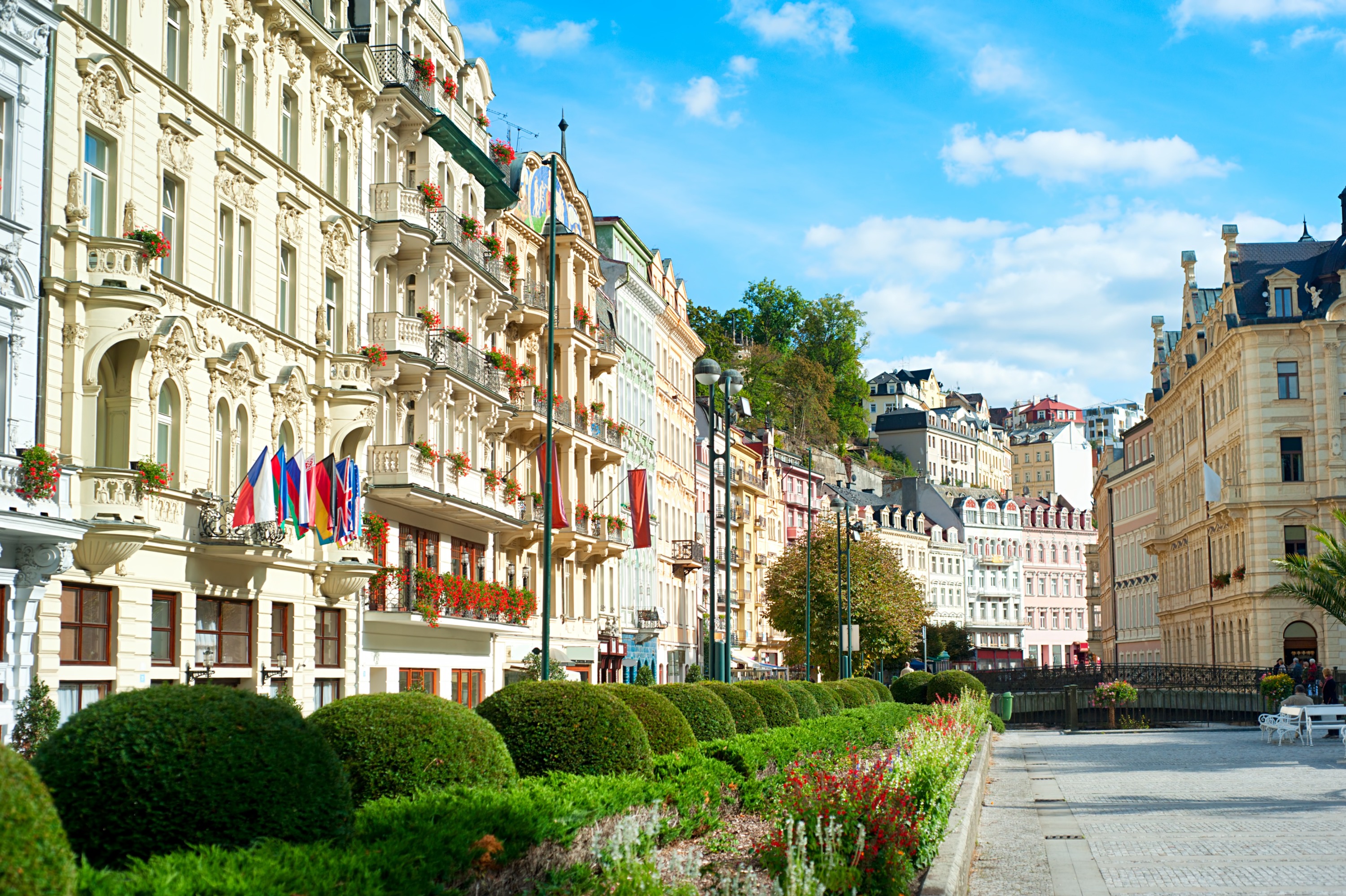 Karlovy Vary Tour with Spa House from Prague