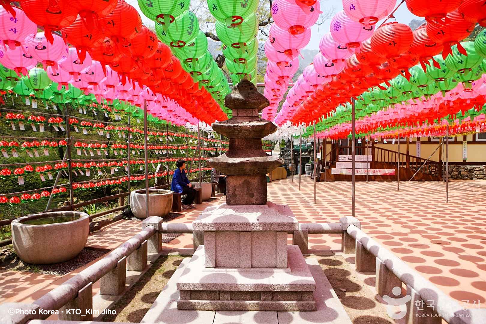 東鶴寺（Donghaksa Temple）