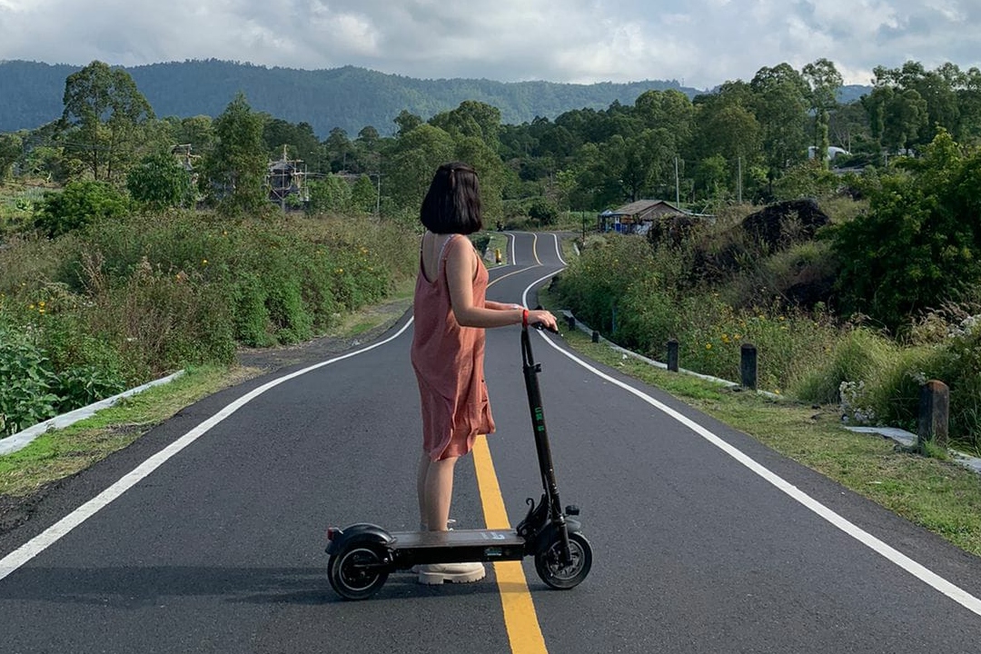 峇里島金塔馬尼巴杜爾吉普電動滑板車騎行組合體驗