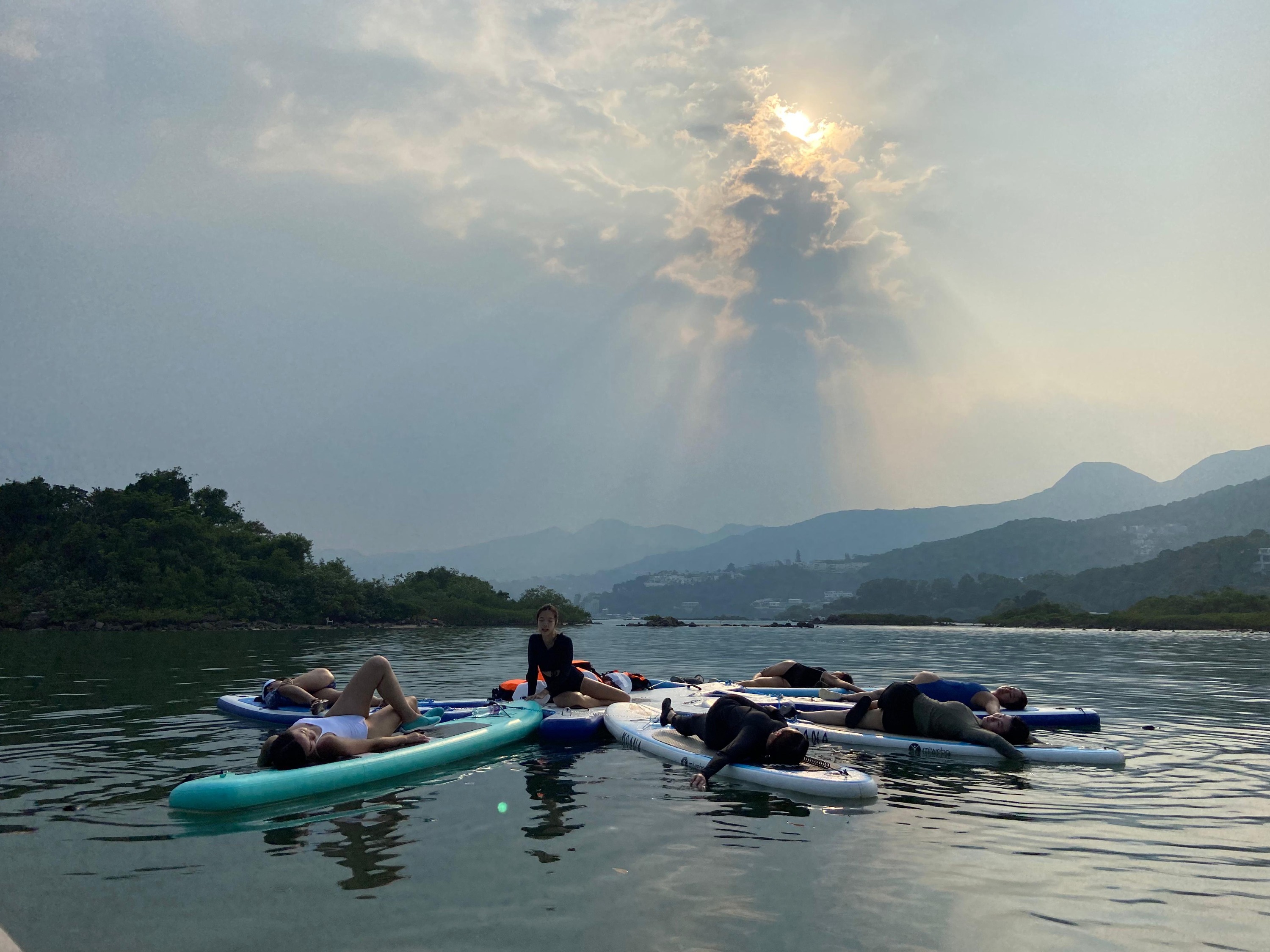 AQUALAND 西貢獨家SUP YOGA海上夢幻體驗｜水上直立板瑜珈