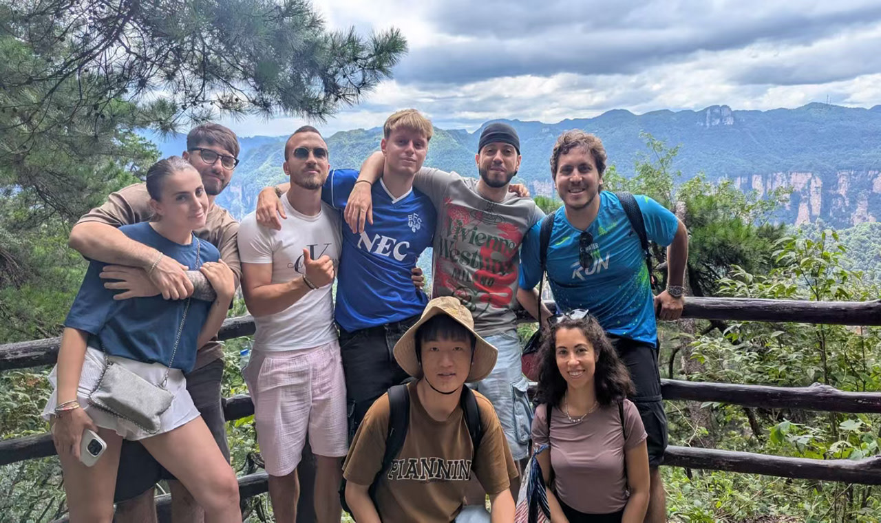 Zhangjiajie Tianmen Mountain & Glass Bridge Grand Canyon One-Day Tour (Pure Play + No Shopping + Elite Group of Eight)