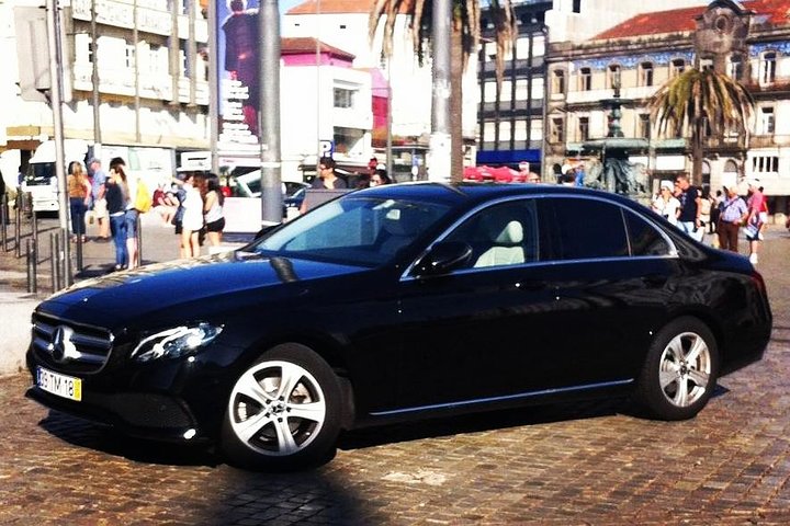 Aveiro and Coimbra small group tour from Porto with river cruise