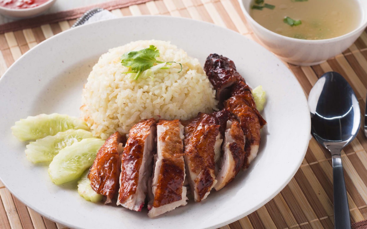 Phnom Penh: Morning Foodie, Market Walking & Street Art Tour