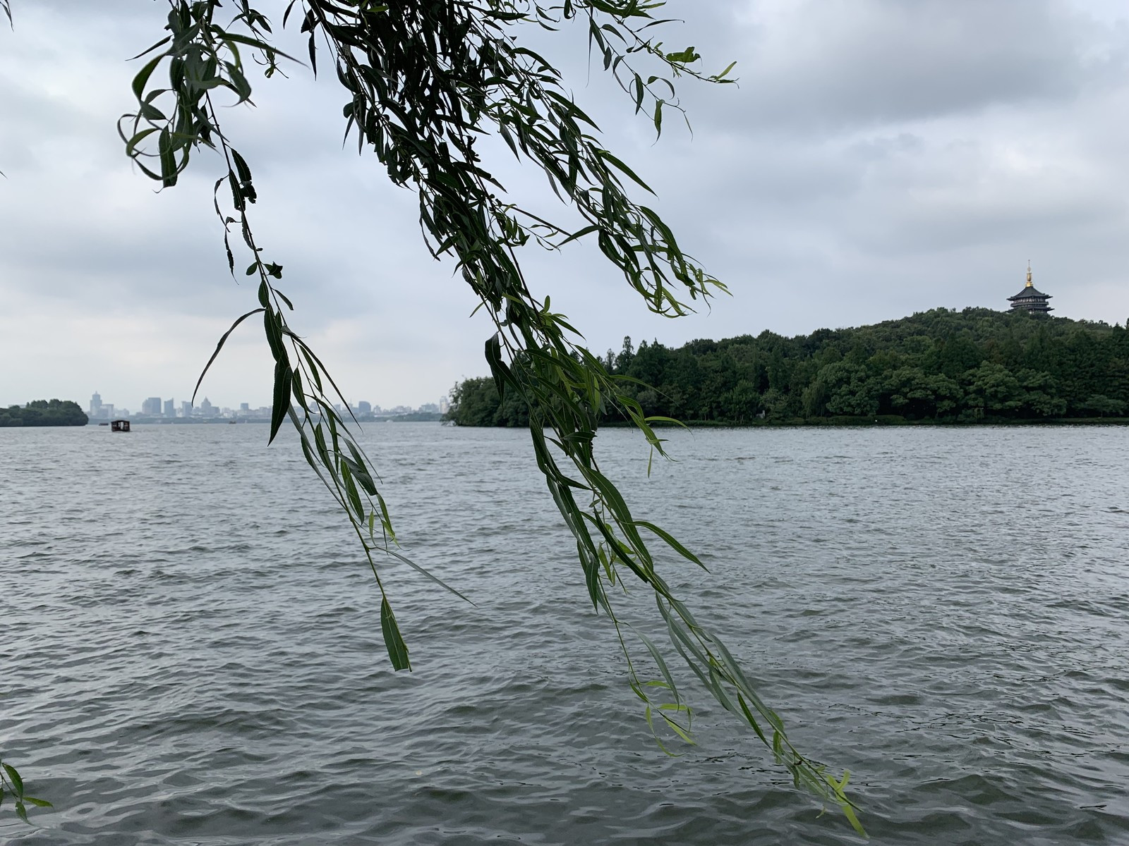 Hangzhou West Lake & Lingyin Temple Full-Day Historical Tour