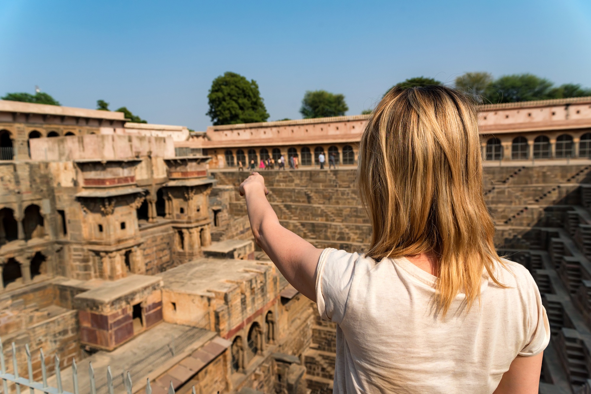 參觀Chand Baori，Fatehpur Sikri和Agra Drop從齋浦爾出發，導遊