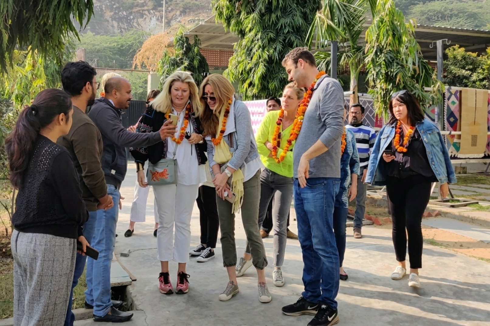 Jaipur: Handloom Experience along with Village Tour and Lunch