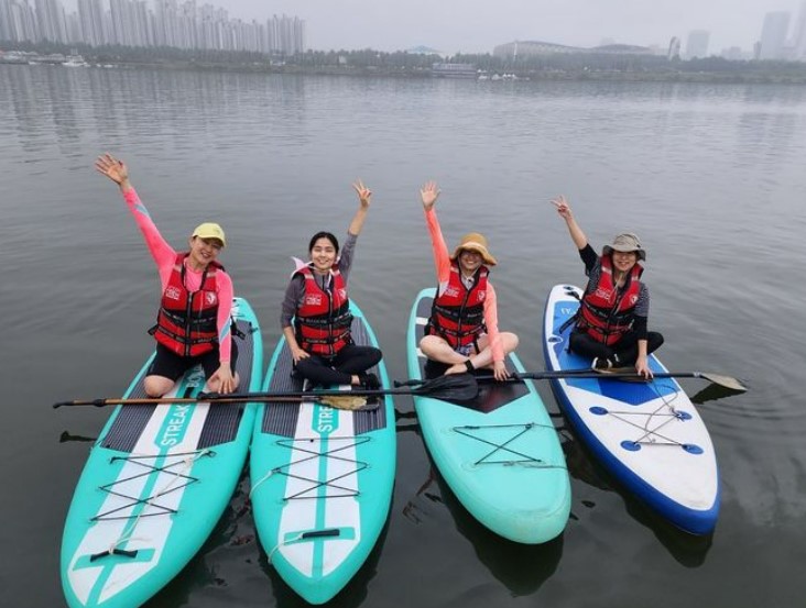 首爾漢江 SUP 立槳 & 獨木舟體驗（Surfstory 提供）