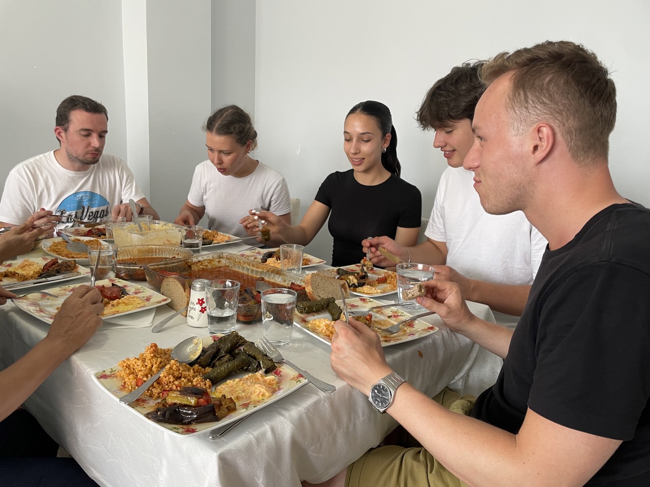 Authentic Turkish Home Dinner Experience with a Local Family