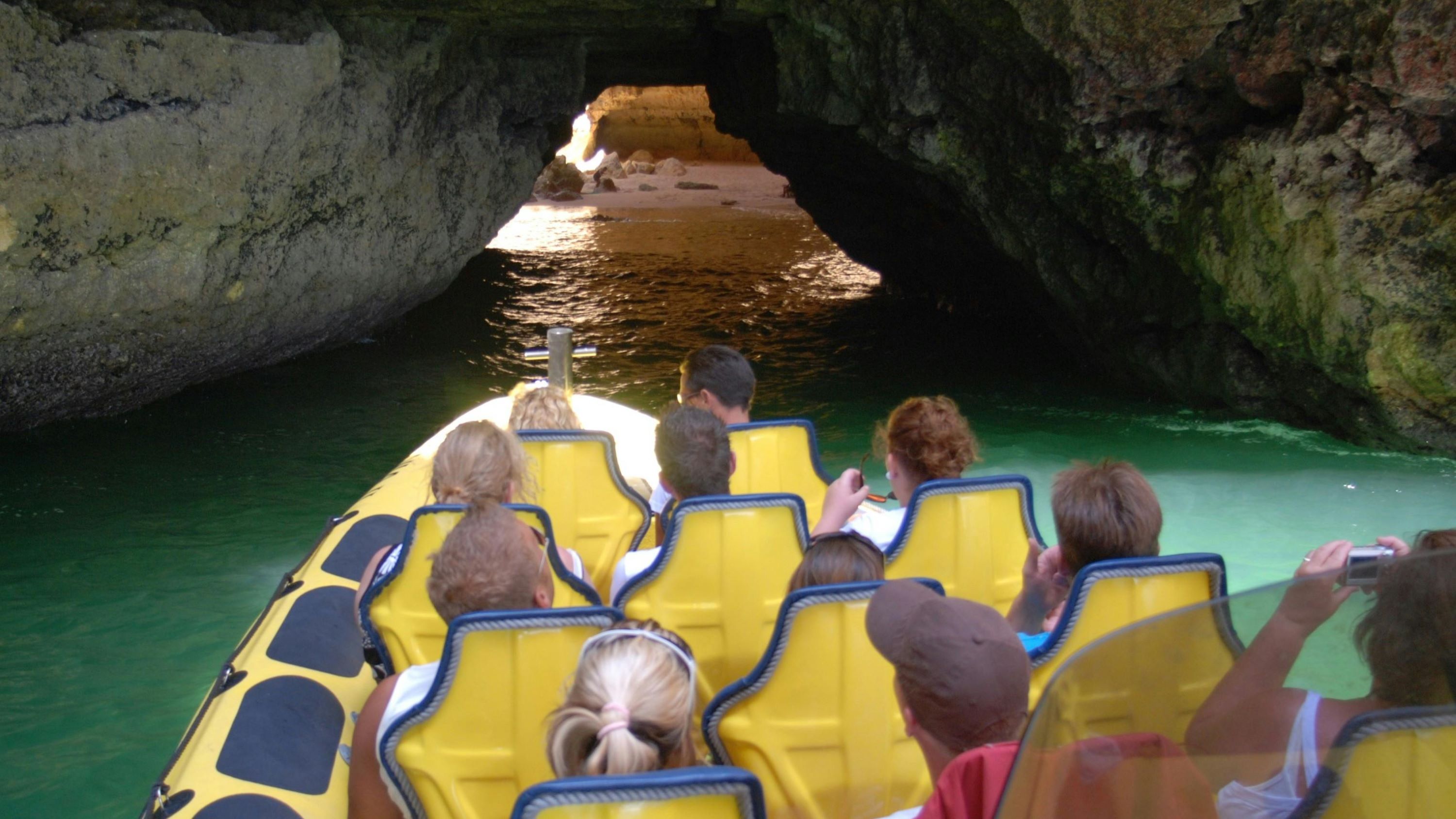 Benagil Cave and Ddolphin watching boat tour in Albufeira