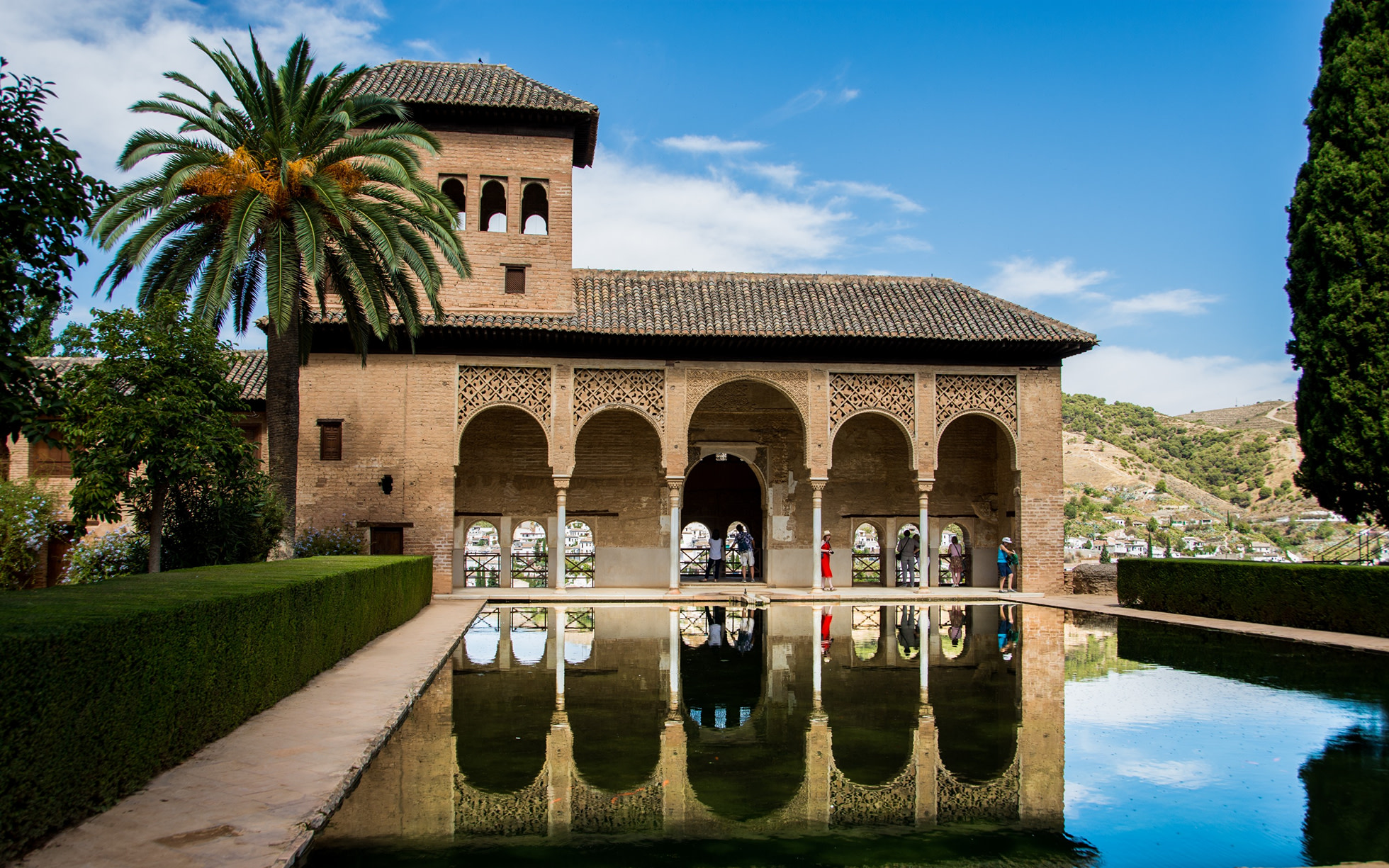 Alhambra Complex Tour: Nasrid Palaces, Alcazaba & Generalife