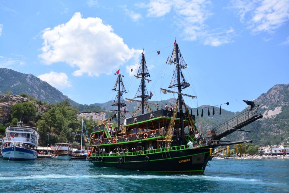 Marmaris Medusa Boat Tour with BBQ Lunch, Soft drinks & Roundtrip