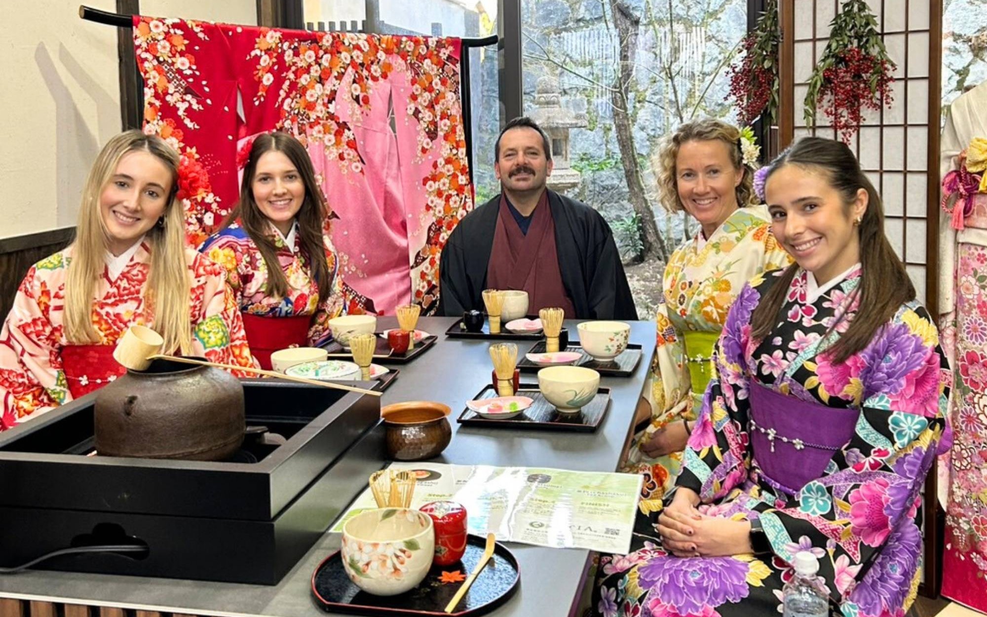 Kyoto Tea Ceremony & Matcha Making TIA KiyomizuChawanzakaShop