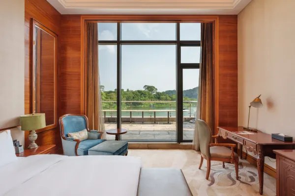 Hotel room interior environment display map