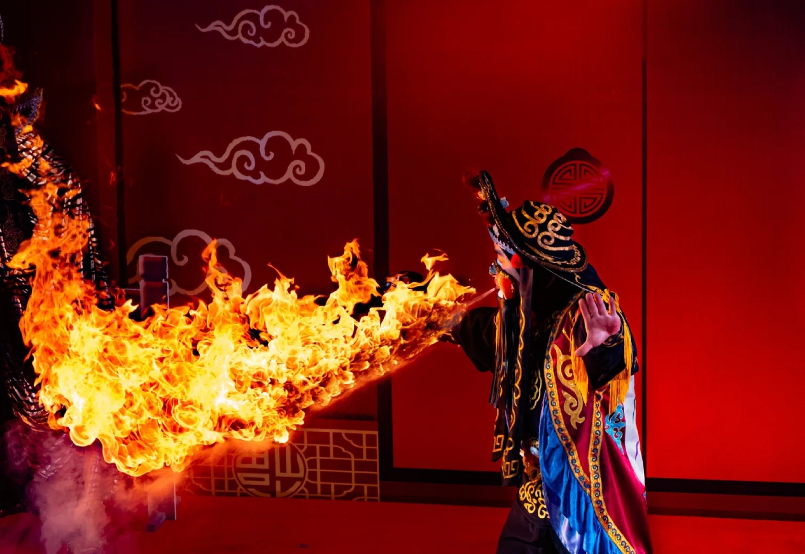 四川成都舞臺劇《遇見天府》演出票（成都必看演出+沉浸體驗+一場穿越千年的文化之旅+古蜀秘境+織女浣紗+非遺長嘴壺秀+詩舞長廊+再會杜甫+演員互動環節）