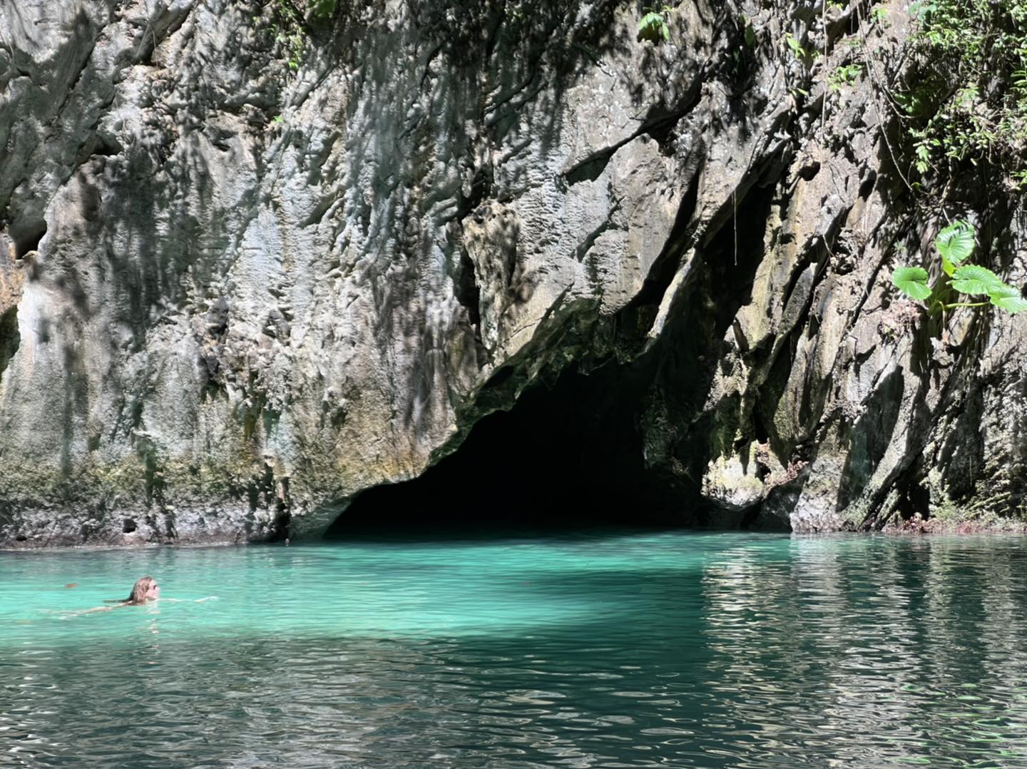 Emerald Cave & 4 Islands Day Tour with Snorkeling Experience