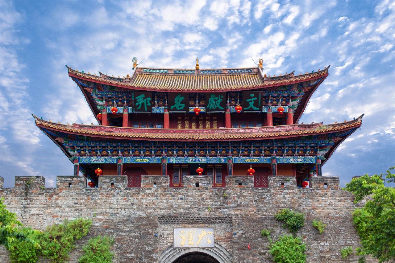 【櫻花季促銷-私享定製團】昆明大理麗江高奢度假6天（入境優選+當地5鑽酒店+玉龍雪山藍月谷+滇池+洱海+喜洲古鎮非遺扎染+麗江千古情）