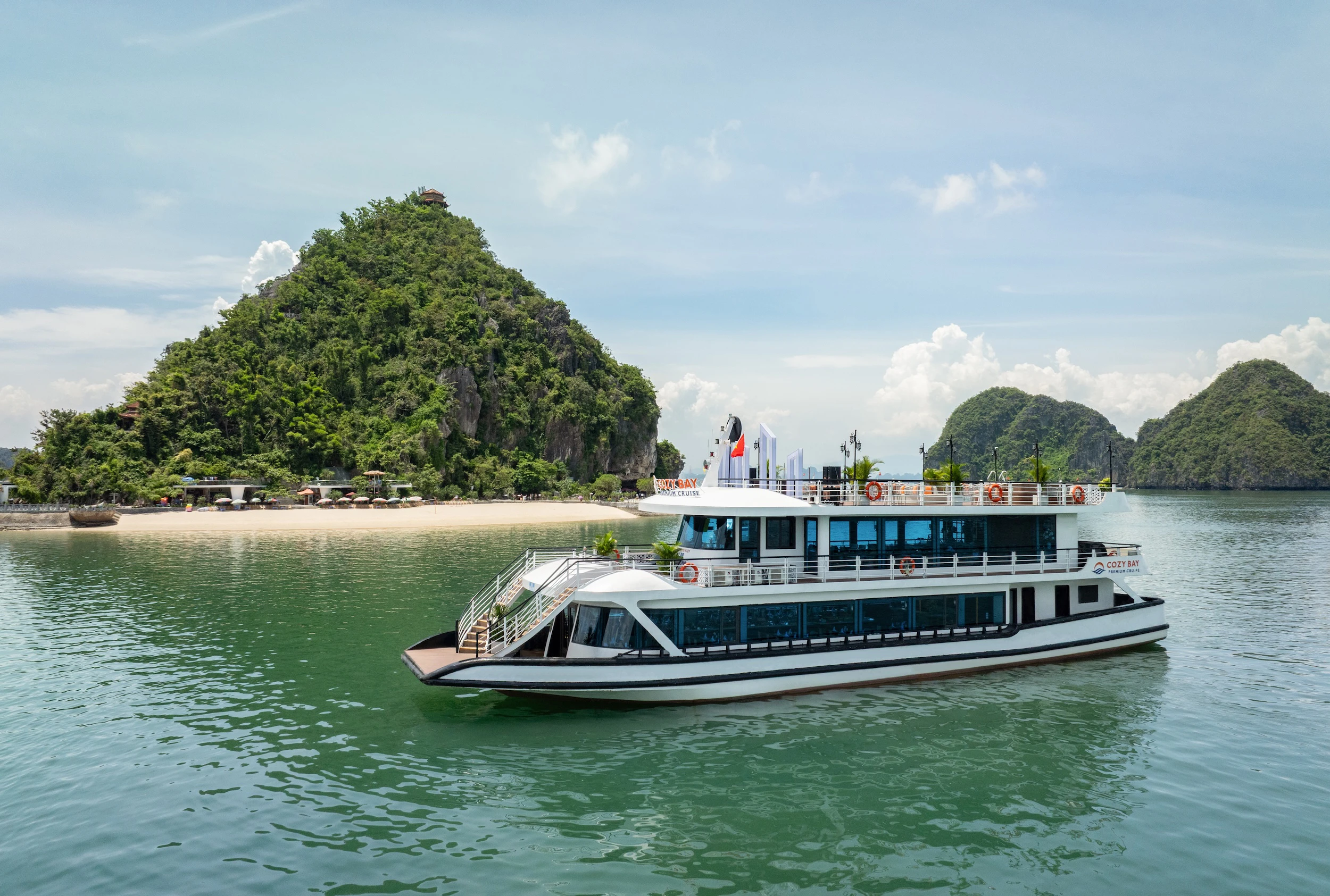 Lan Ha Bay Overnight Cruise