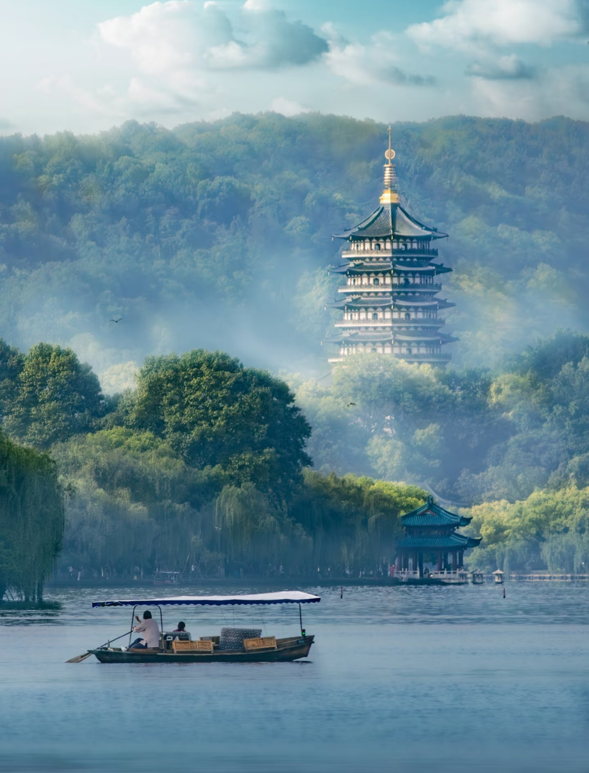 Hangzhou West Lake Cruise + Longjing Village + Hefang Street Private Group 1 Day Tour