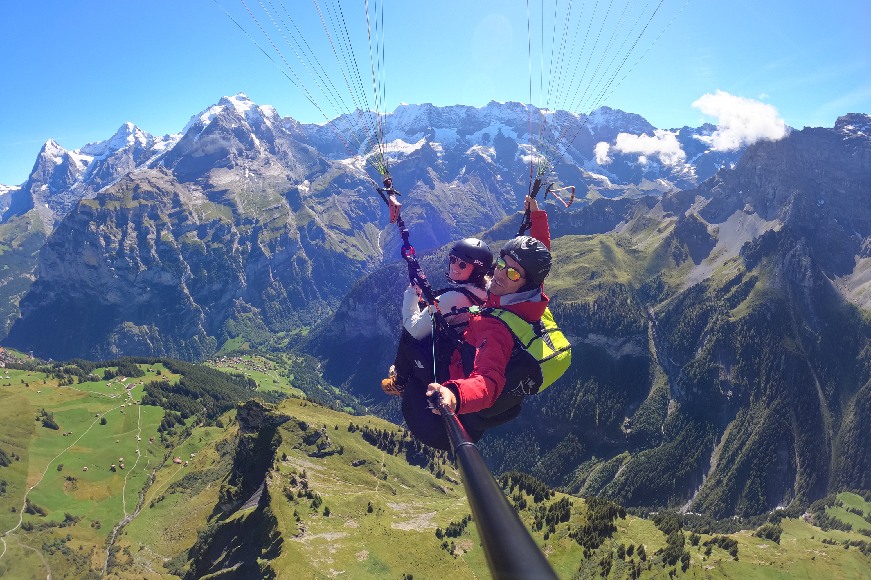 米倫 - 勞特布魯嫩雙人滑翔傘飛行 (Paragliding Tandem Flight Mürren - Lauterbrunnen)