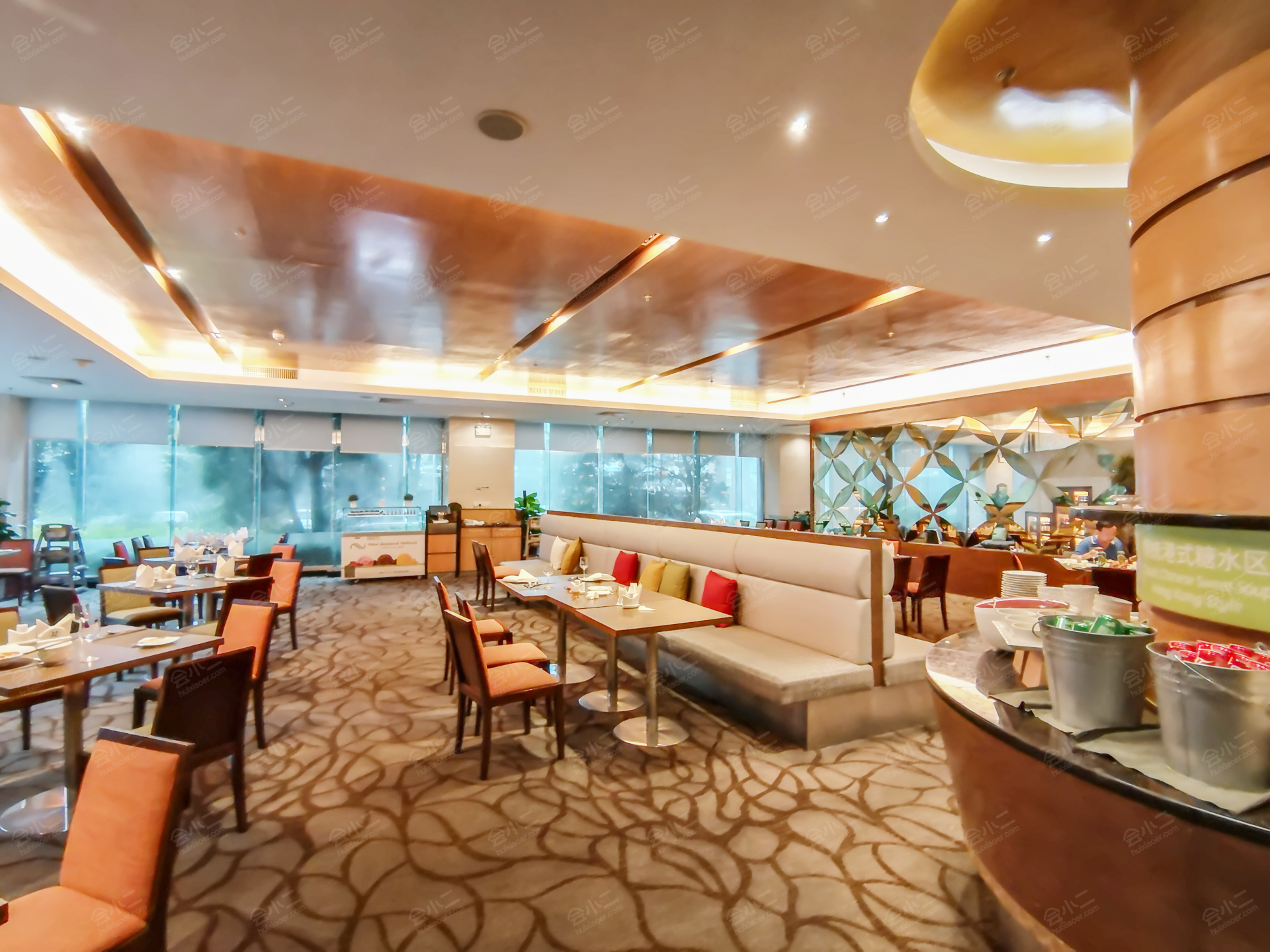 Langjingyuan Western Restaurant on the 1st floor - public area