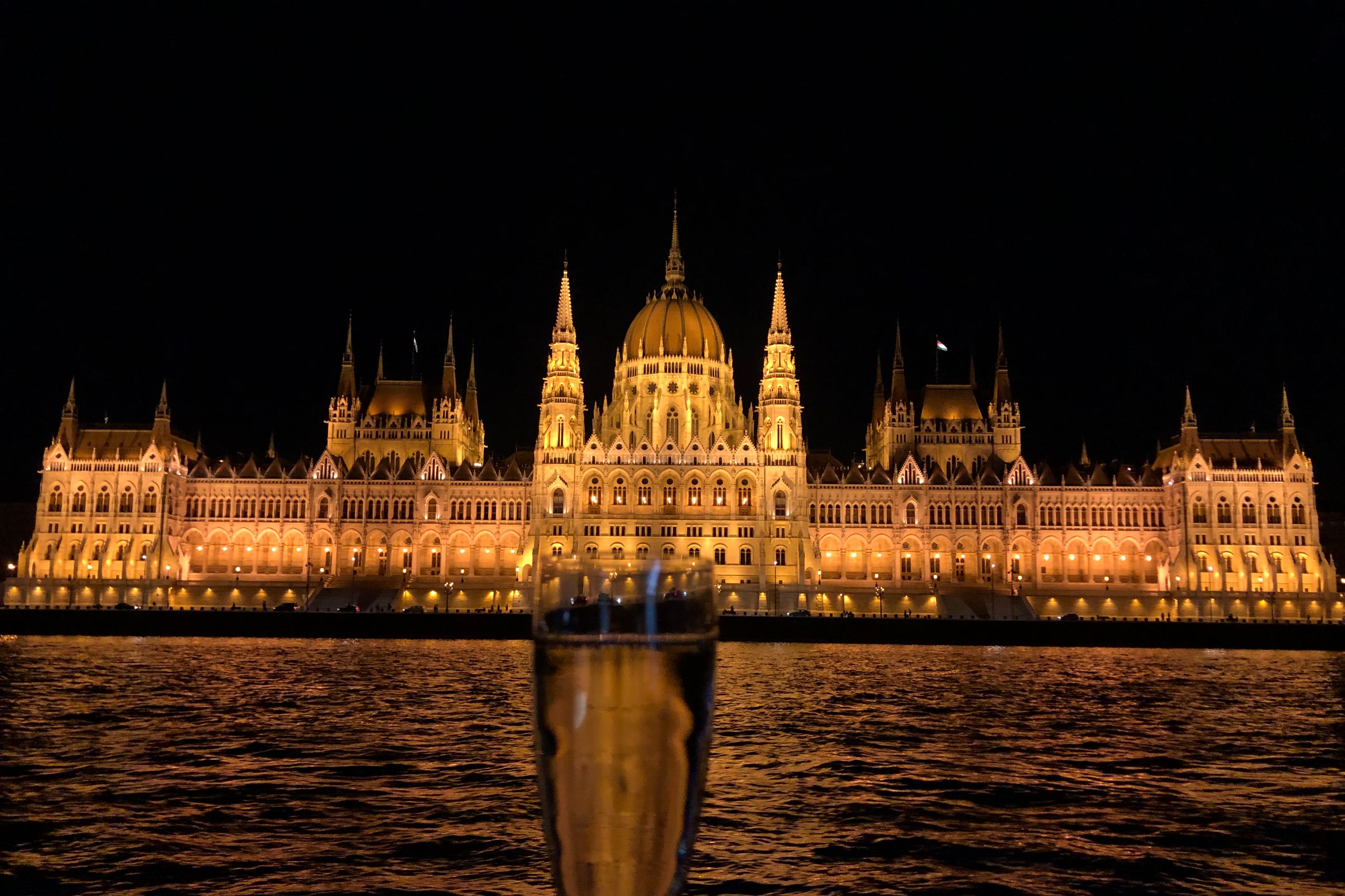 Danube River Evening Sightseeing Cruise in Budapest